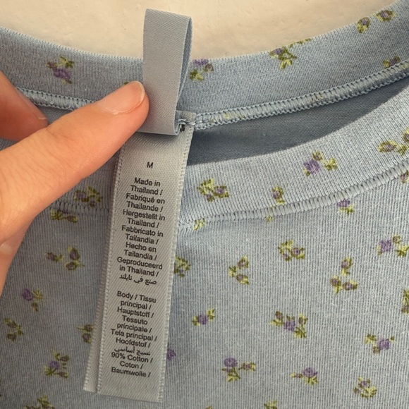 SKIMS NWOT cotton jersey t-shirt powder blue micro floral top shirt size M - Picture 9 of 10